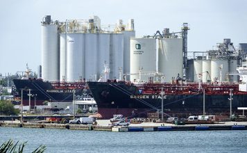 Huracán ‘Isaías’ reduce en más de un 60% producción diaria de petróleo en el Golfo de México