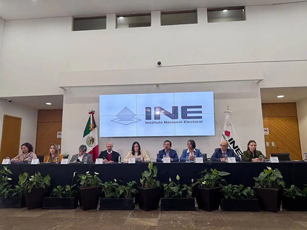 RENUNCIAS INE
