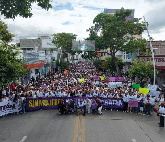 Mujeres de Chiapas marchan en defensa de la reforma de paridad efectiva
